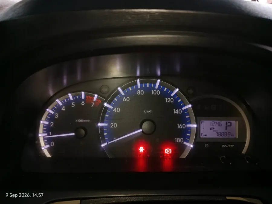 Foto Mobil Bekas Odometer Toyota Avanza 1.3 E tahun 2020