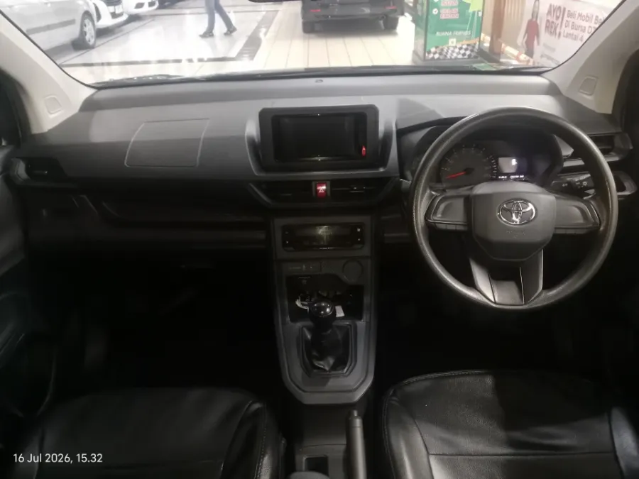 Foto Mobil Bekas Dashboard Toyota Avanza 1.3 E tahun 2022