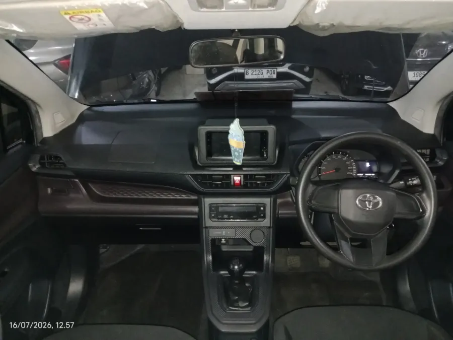 Foto Mobil Bekas Dashboard Toyota Avanza 1.3 E tahun 2022