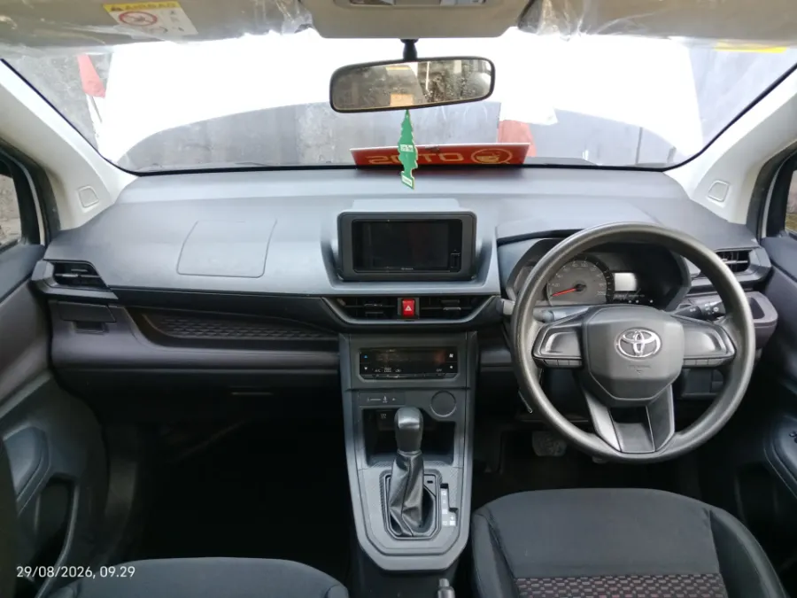 Foto Mobil Bekas Dashboard Toyota Avanza 1.3 E tahun 2022