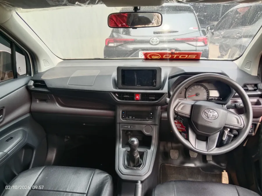 Foto Mobil Bekas Dashboard Toyota Avanza 1.3 E tahun 2022