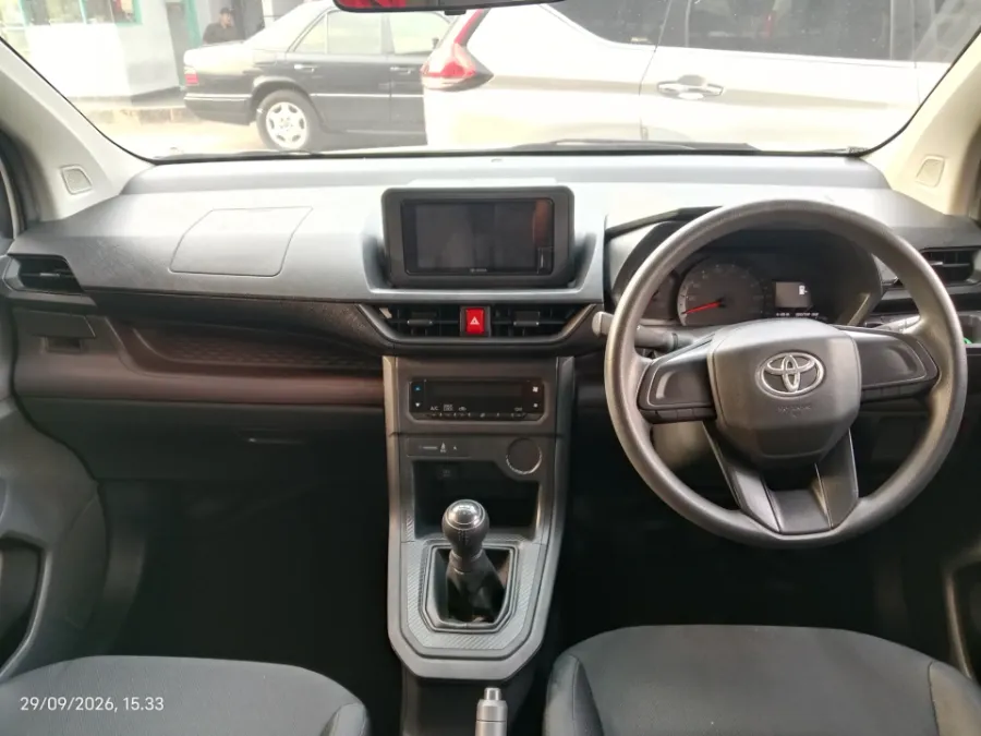 Foto Mobil Bekas Dashboard Toyota Avanza 1.3 E tahun 2022