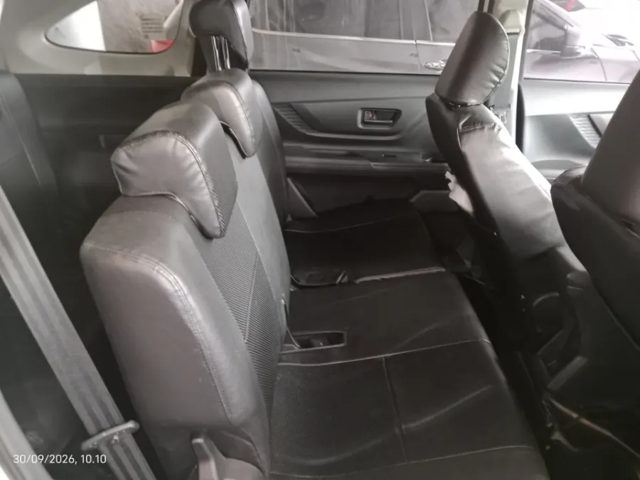 Foto Mobil Bekas Kabin Belakang Toyota Avanza 1.3 E tahun 2022