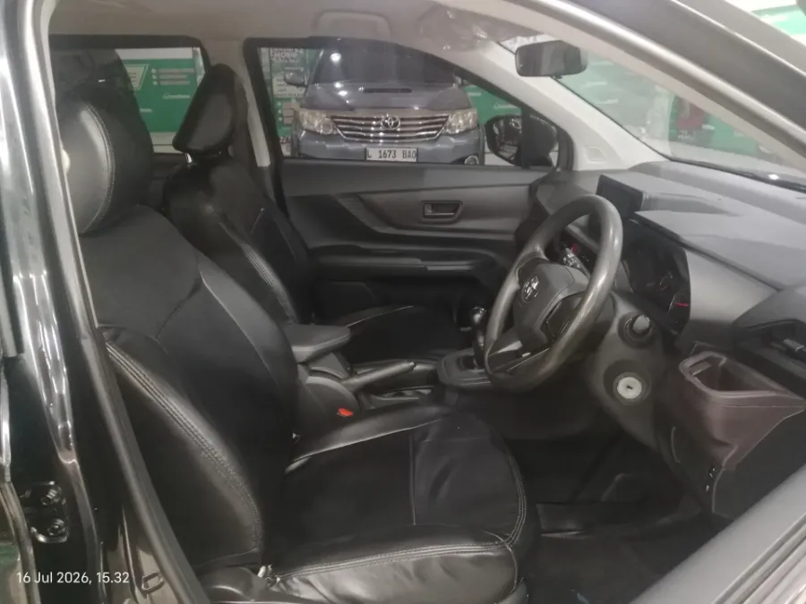Foto Mobil Bekas Kabin Depan Toyota Avanza 1.3 E tahun 2022
