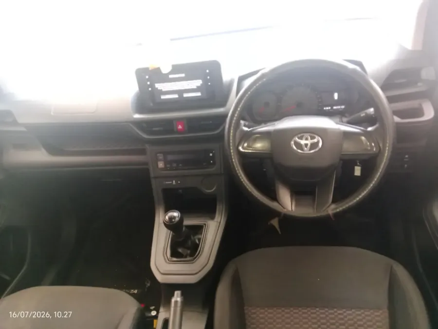 Foto Mobil Bekas Dashboard Toyota Avanza 1.3 E tahun 2023