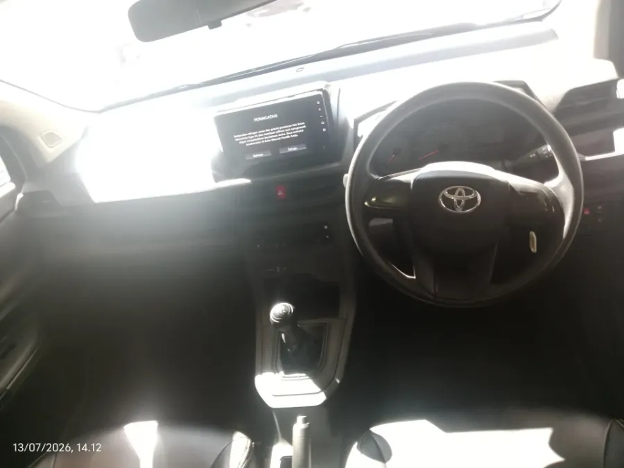 Foto Mobil Bekas Dashboard Toyota Avanza 1.3 E tahun 2023