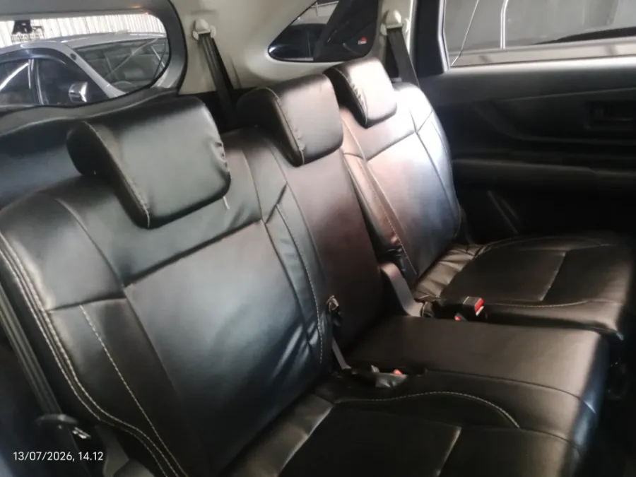 Foto Mobil Bekas Kabin Belakang Toyota Avanza 1.3 E tahun 2023