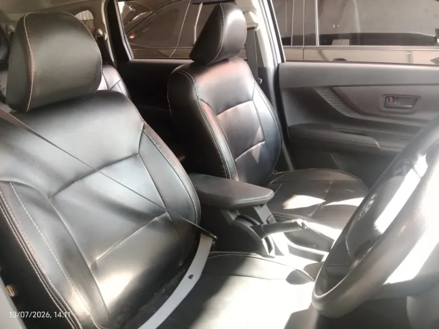 Foto Mobil Bekas Kabin Depan Toyota Avanza 1.3 E tahun 2023