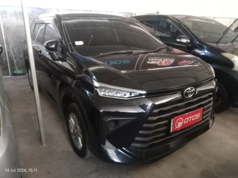 Foto Mobil Bekas Kanan Depan Toyota Avanza 1.3 E tahun 2023