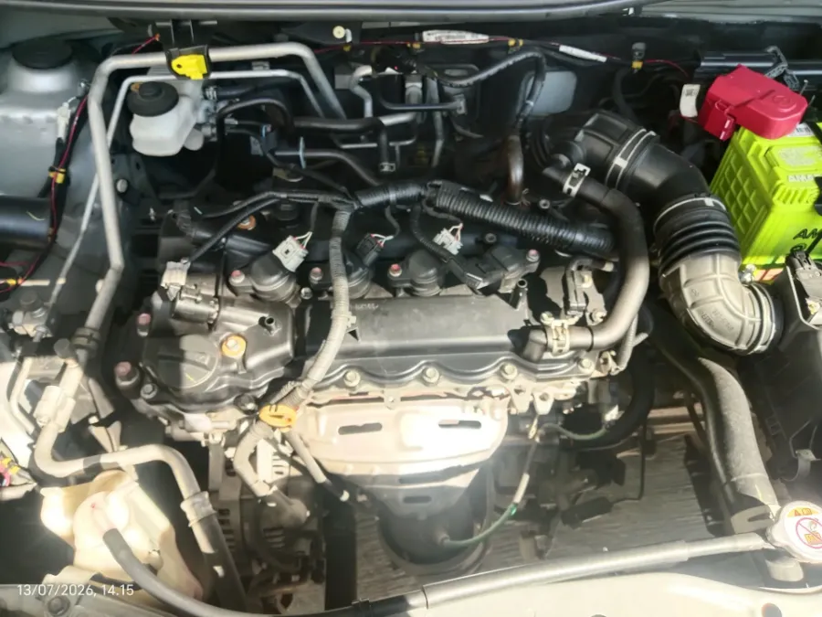 Foto Mobil Bekas Mesin Toyota Avanza 1.3 E tahun 2023