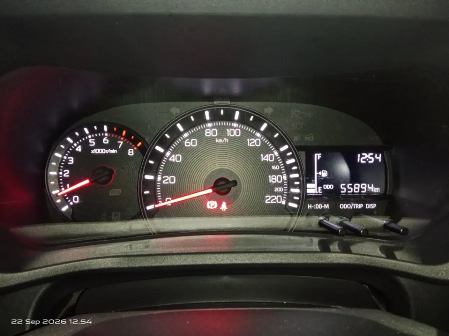 Foto Mobil Bekas Odometer Toyota Avanza 1.3 E tahun 2023