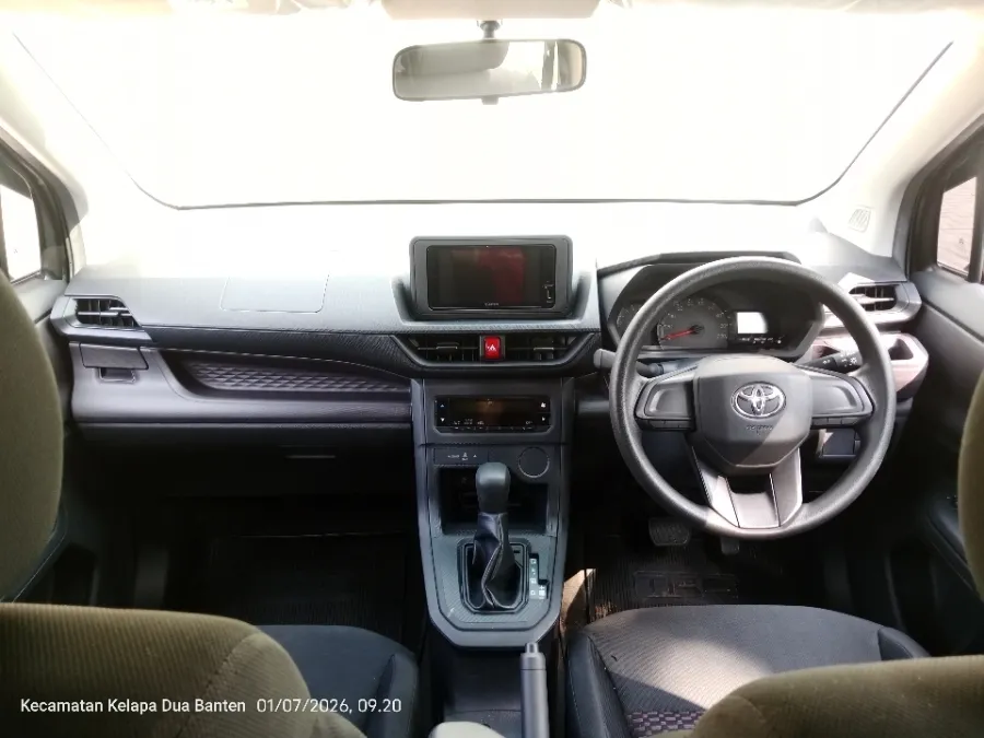 Foto Mobil Bekas Dashboard Toyota Avanza 1.3 E tahun 2024
