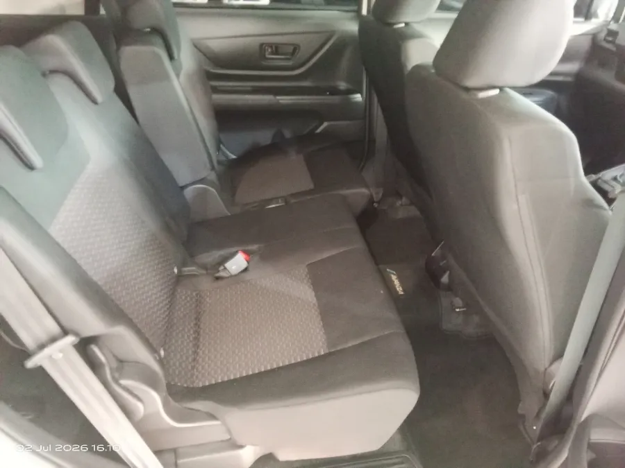 Foto Mobil Bekas Kabin Belakang Toyota Avanza 1.3 E tahun 2024