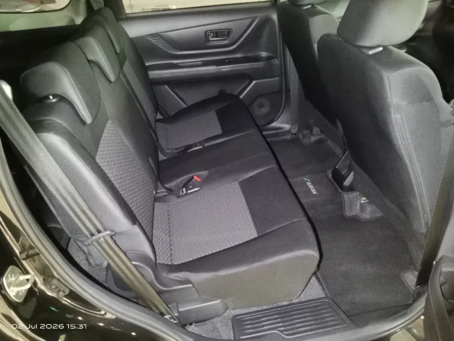 Foto Mobil Bekas Kabin Belakang Toyota Avanza 1.3 E tahun 2025