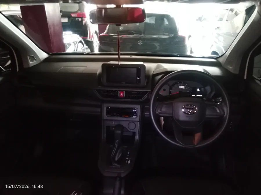 Foto Mobil Bekas Dashboard Toyota Avanza 1.3 E tahun 2026