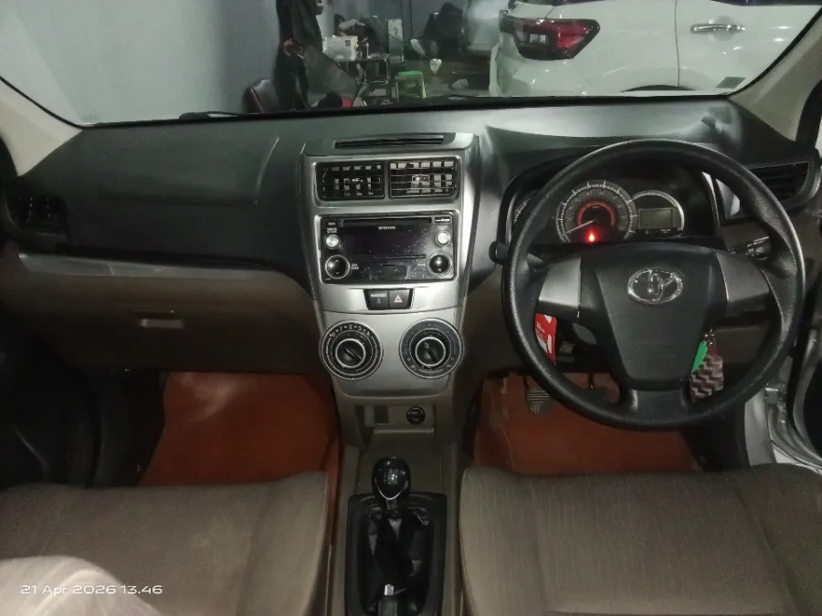 Foto Mobil Bekas Dashboard Toyota Avanza 1.3 G tahun 2015