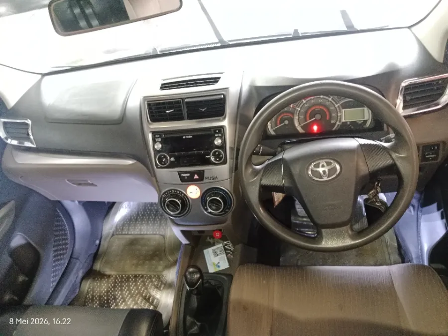 Foto Mobil Bekas Dashboard Toyota Avanza 1.3 G tahun 2015