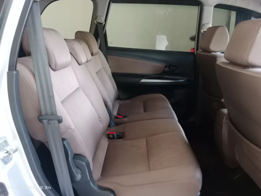 Foto Mobil Bekas Kabin Belakang Toyota Avanza 1.3 G tahun 2016