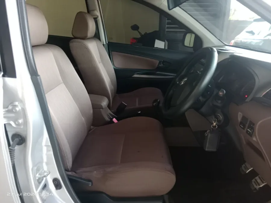 Foto Mobil Bekas Kabin Depan Toyota Avanza 1.3 G tahun 2016