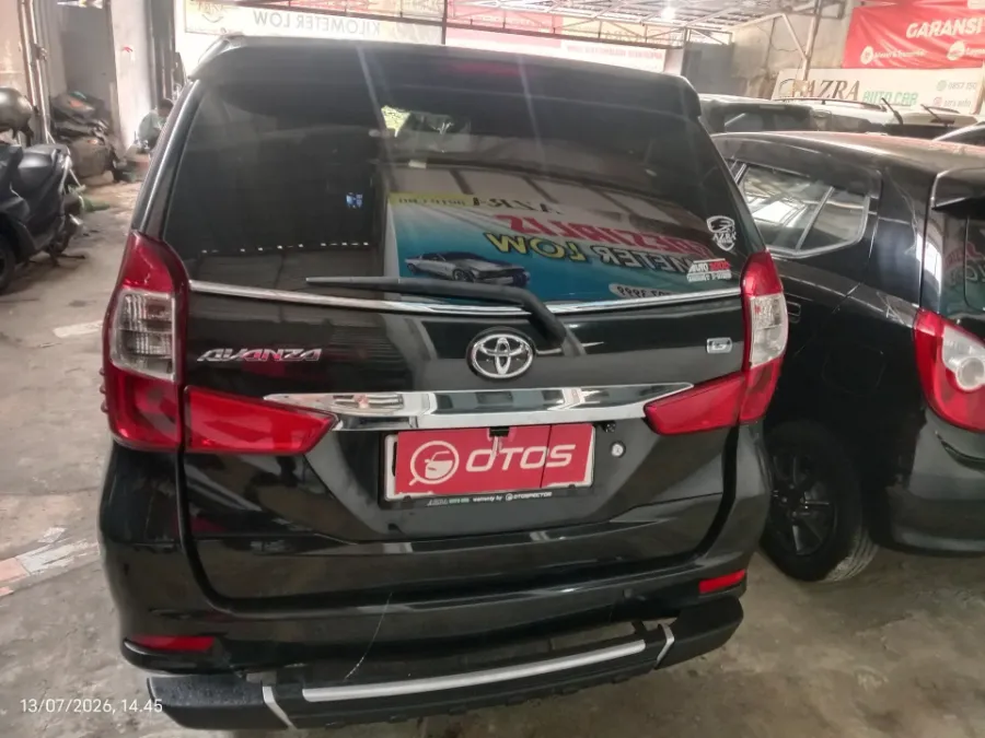 Foto Mobil Bekas Tampak Belakang Toyota Avanza 1.3 G tahun 2016