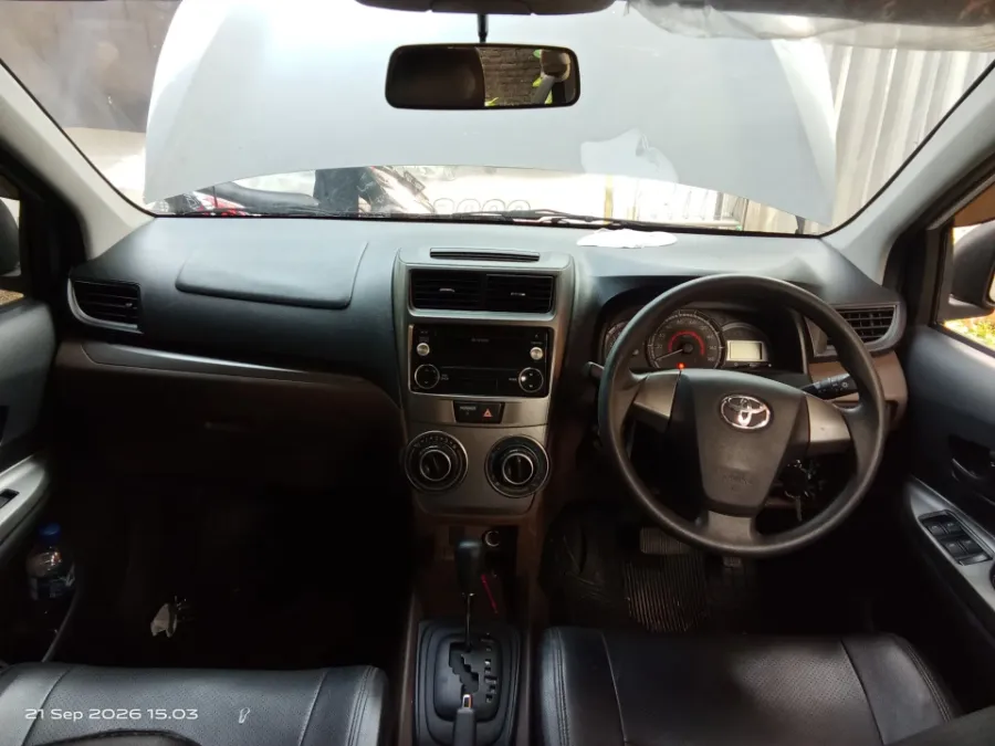 Foto Mobil Bekas Dashboard Toyota Avanza 1.3 G tahun 2017