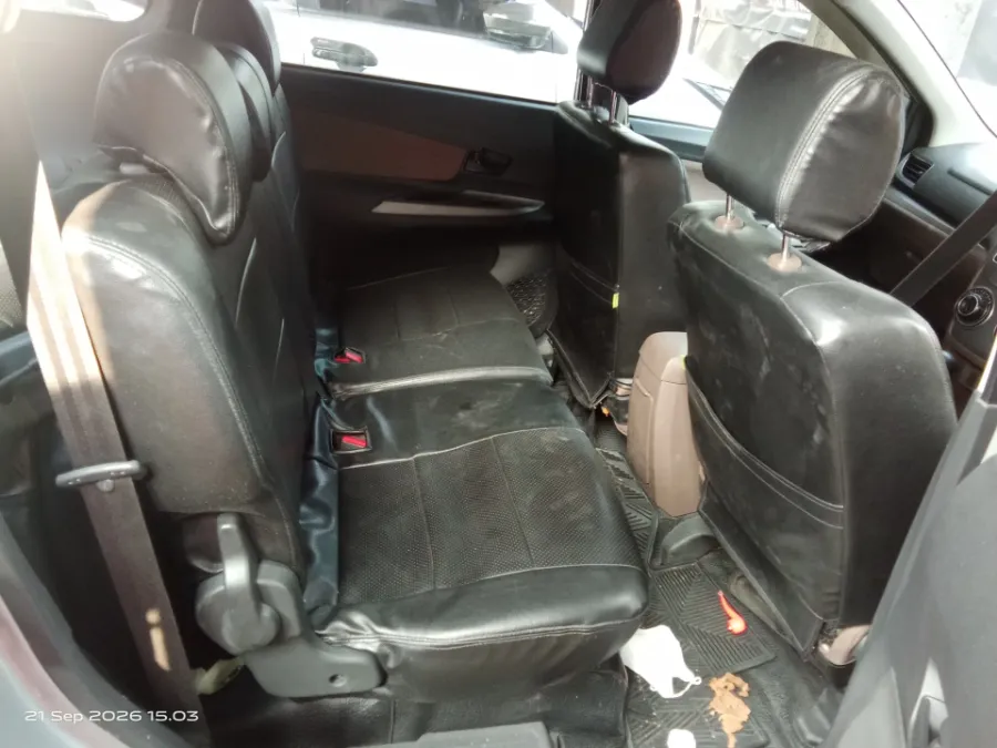 Foto Mobil Bekas Kabin Belakang Toyota Avanza 1.3 G tahun 2017