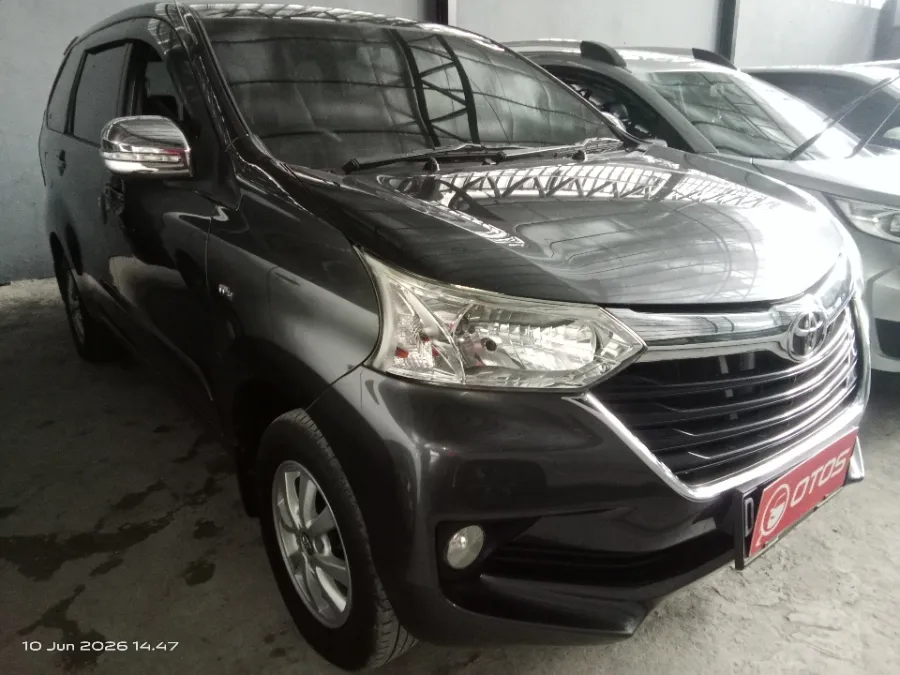 Foto Mobil Bekas Kanan Depan Toyota Avanza 1.3 G tahun 2017