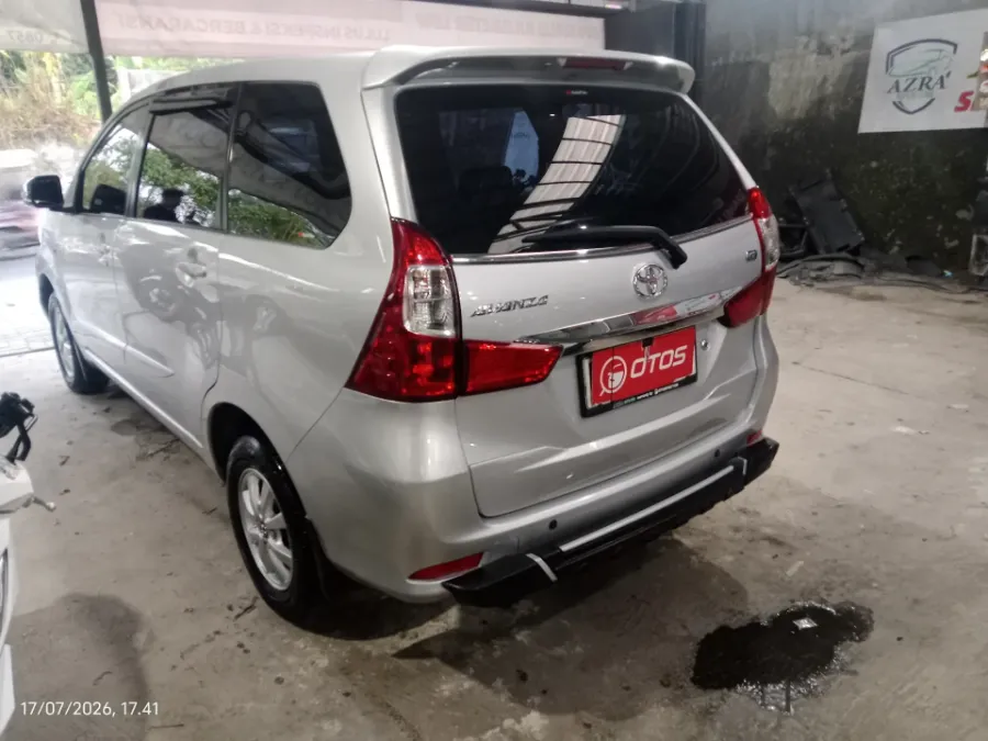 Foto Mobil Bekas Kiri Belakang Toyota Avanza 1.3 G tahun 2017