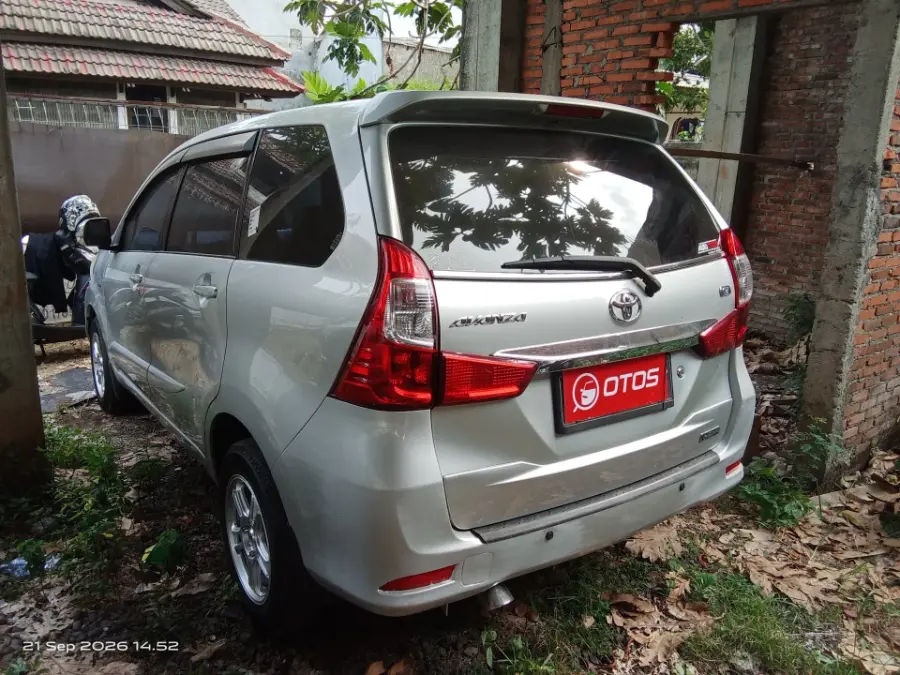 Foto Mobil Bekas Kiri Belakang Toyota Avanza 1.3 G tahun 2017