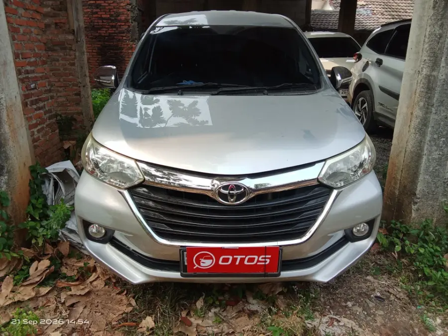 Foto Mobil Bekas Tampak Depan Toyota Avanza 1.3 G tahun 2017