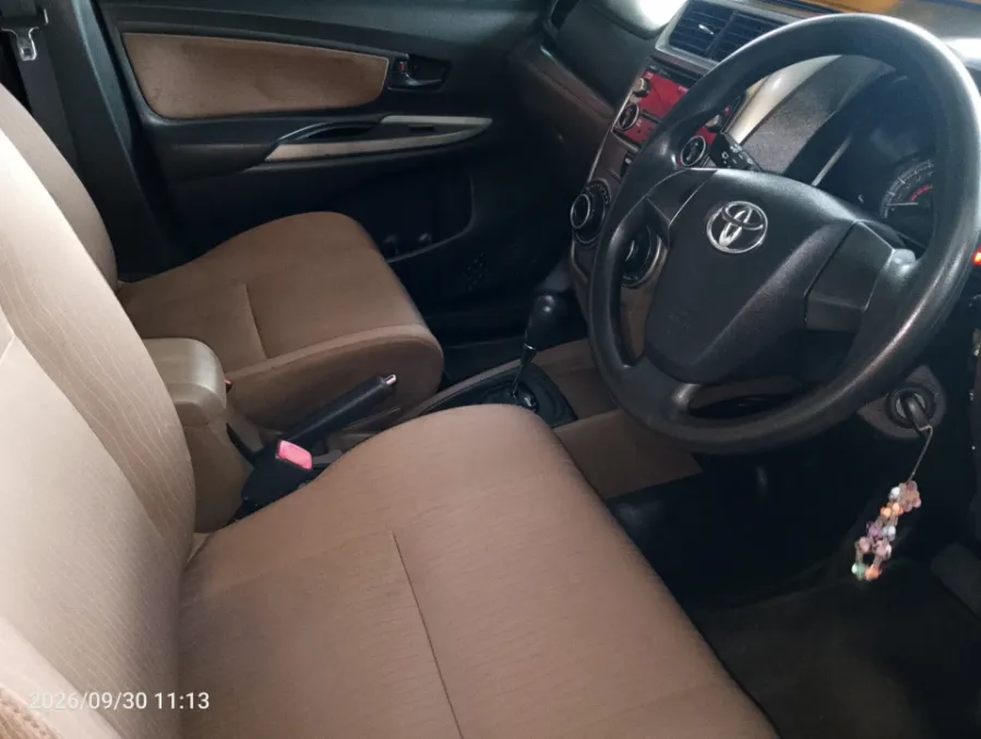 Foto Mobil Bekas Kabin Depan Toyota Avanza 1.3 G tahun 2018
