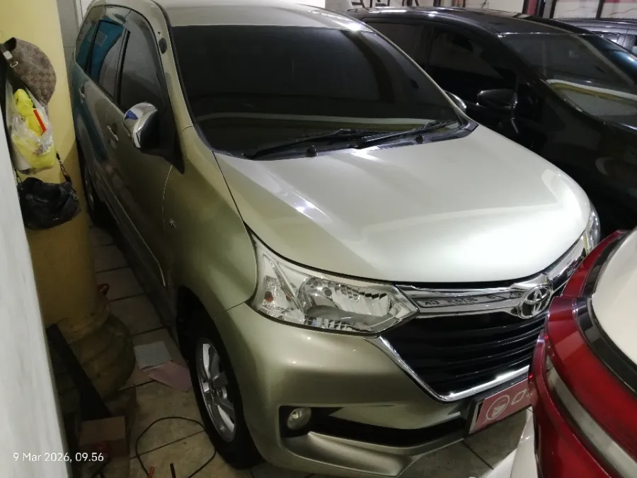Foto Mobil Bekas Kanan Depan Toyota Avanza 1.3 G tahun 2018