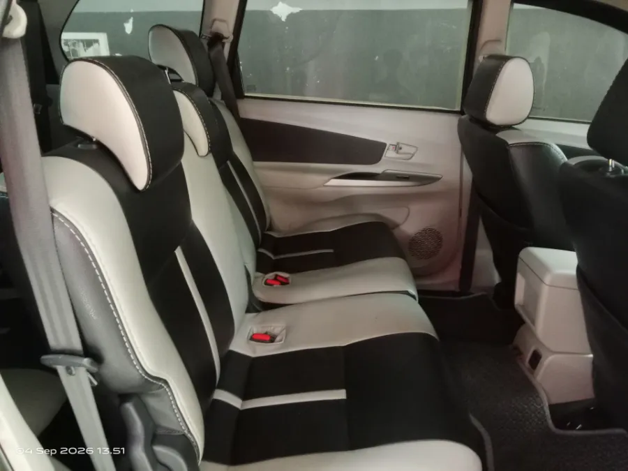 Foto Mobil Bekas Kabin Belakang Toyota Avanza 1.3 G tahun 2019