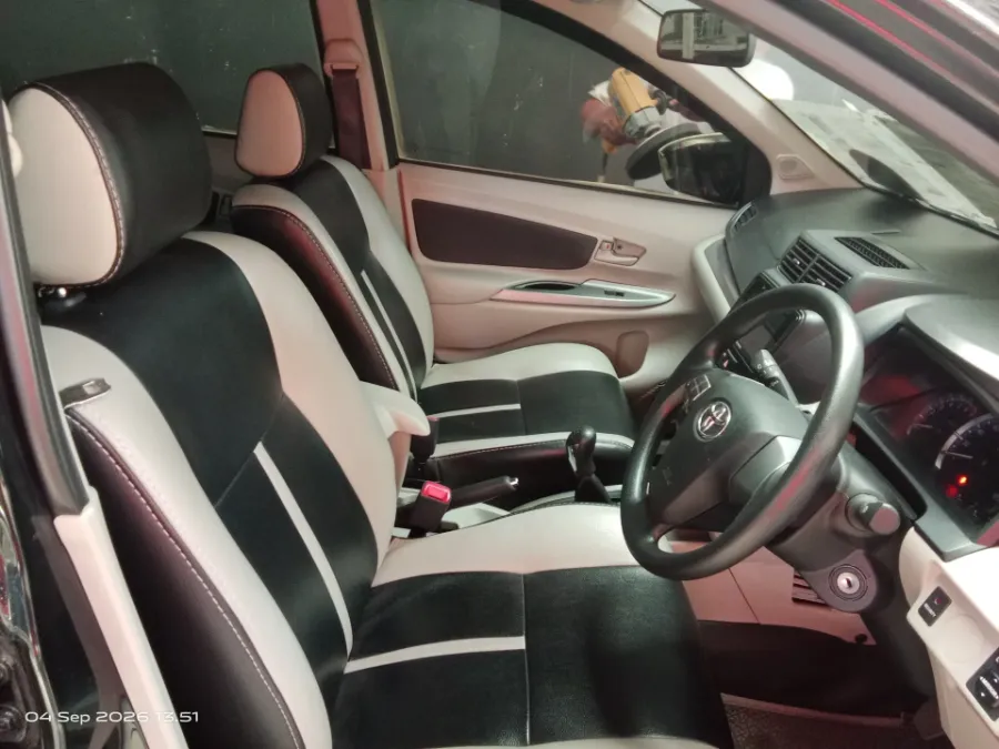 Foto Mobil Bekas Kabin Depan Toyota Avanza 1.3 G tahun 2019