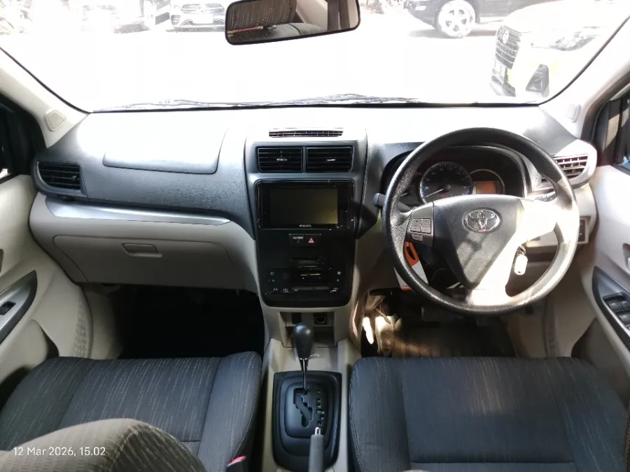 Foto Mobil Bekas Dashboard Toyota Avanza 1.3 G tahun 2020