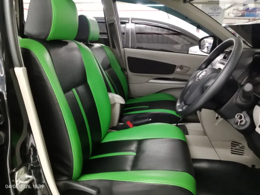 Foto Mobil Bekas Kabin Depan Toyota Avanza 1.3 G tahun 2020