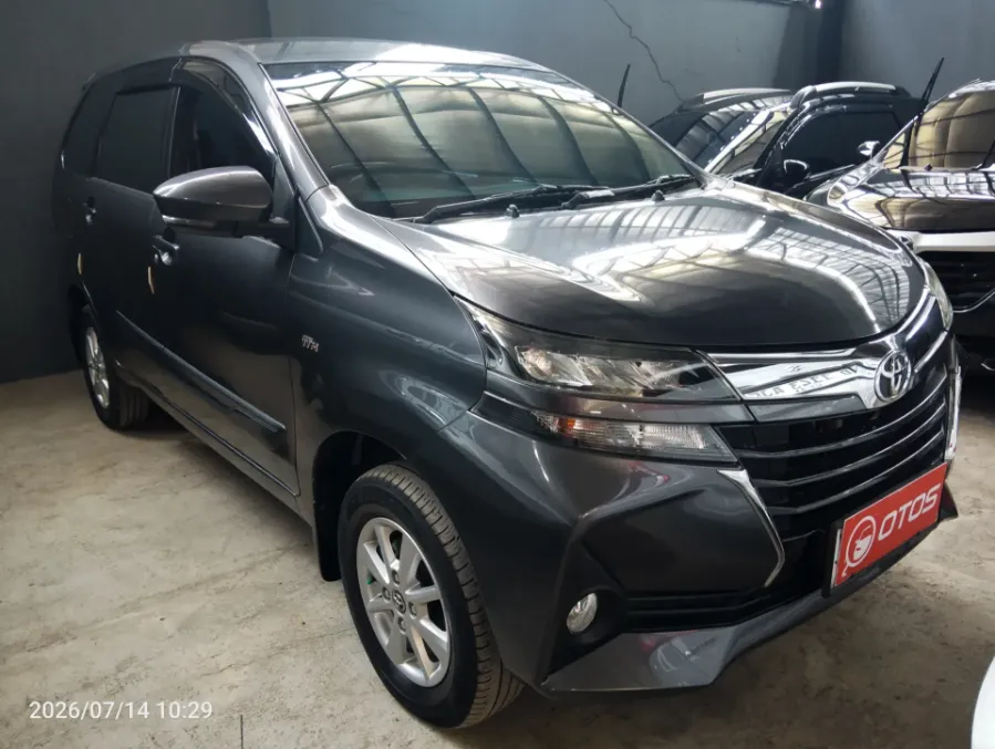 Foto Mobil Bekas Kanan Depan Toyota Avanza 1.3 G tahun 2020