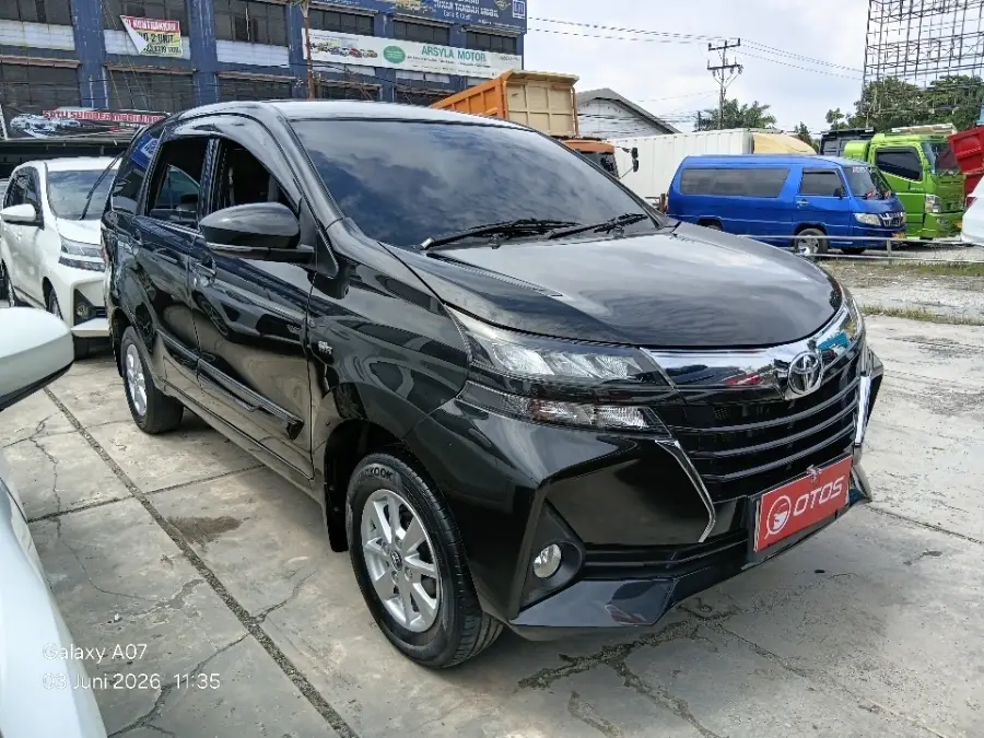 Foto Mobil Bekas Kanan Depan Toyota Avanza 1.3 G tahun 2020