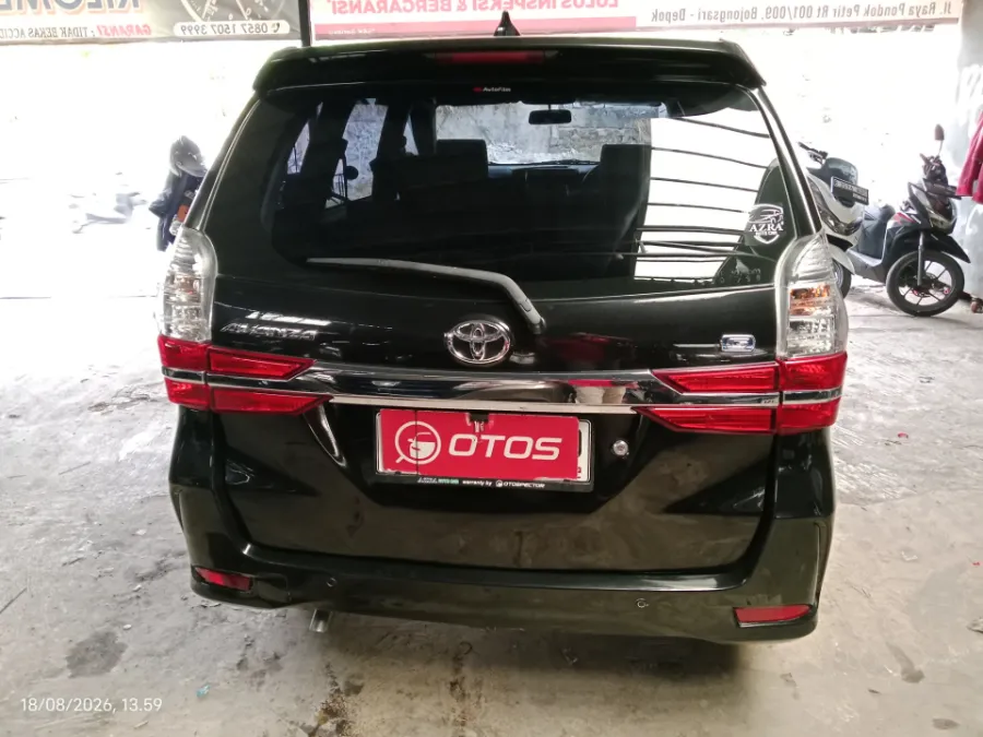 Foto Mobil Bekas Tampak Belakang Toyota Avanza 1.3 G tahun 2020