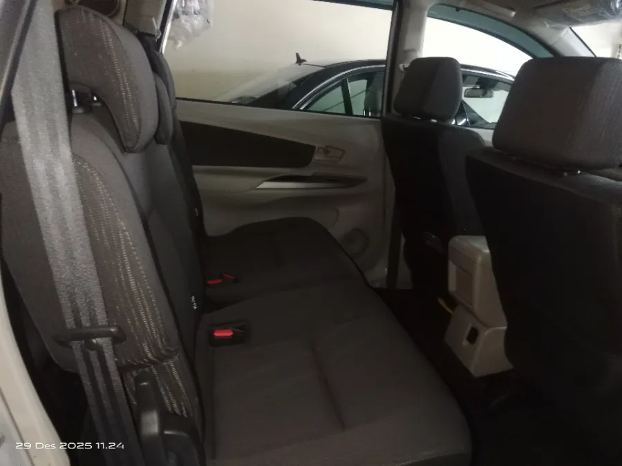 Foto Mobil Bekas Kabin Belakang Toyota Avanza 1.3 G tahun 2021