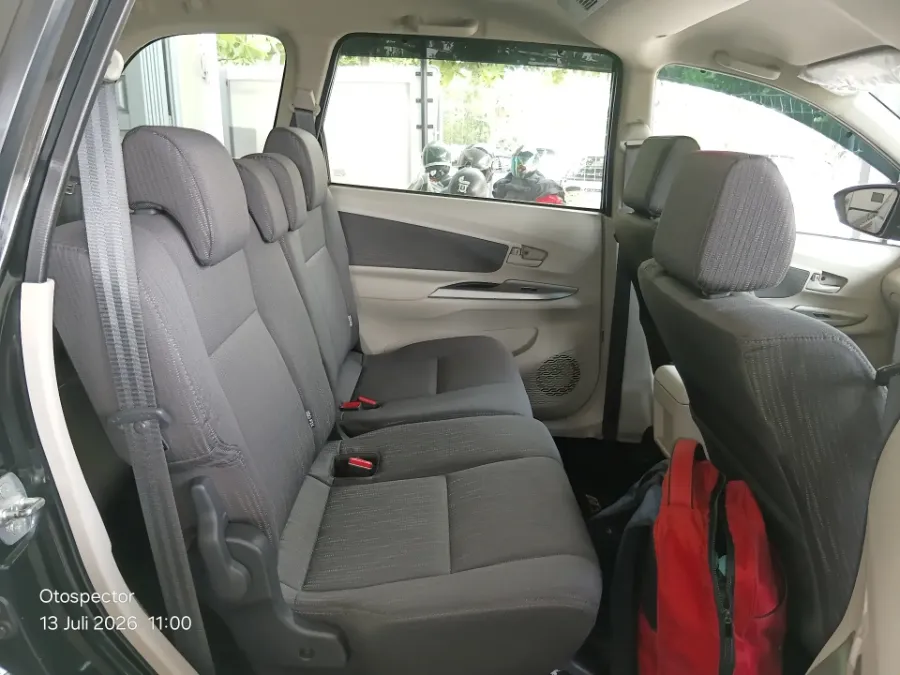 Foto Mobil Bekas Kabin Belakang Toyota Avanza 1.3 G tahun 2021