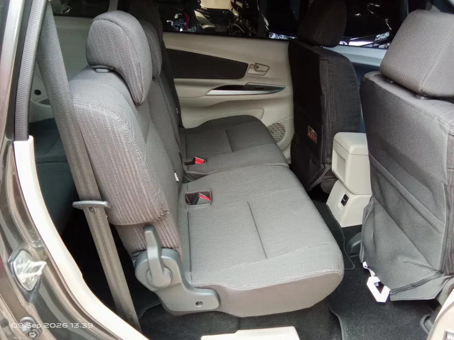 Foto Mobil Bekas Kabin Belakang Toyota Avanza 1.3 G tahun 2021