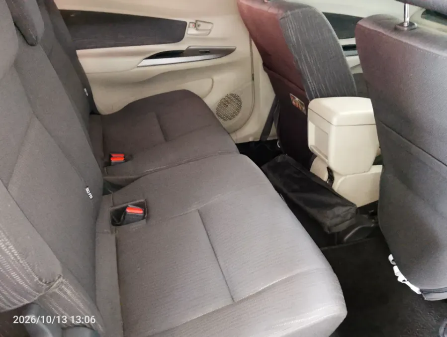 Foto Mobil Bekas Kabin Belakang Toyota Avanza 1.3 G tahun 2021