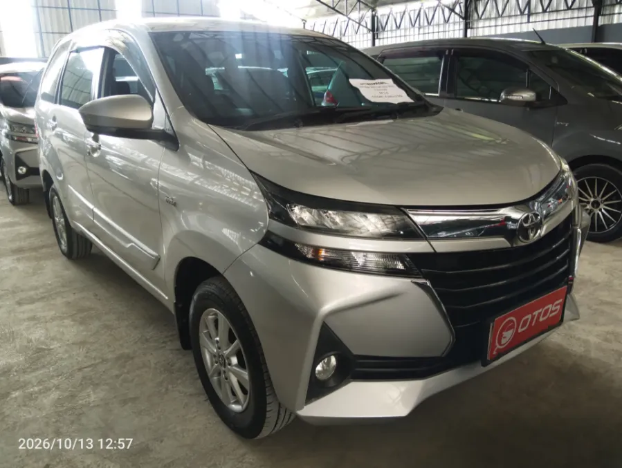 Foto Mobil Bekas Kanan Depan Toyota Avanza 1.3 G tahun 2021