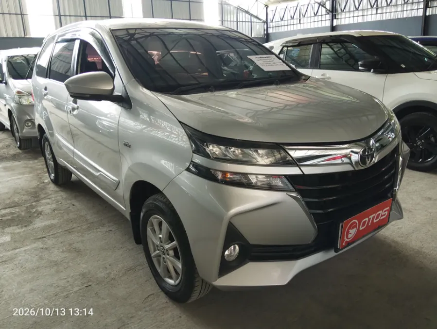 Foto Mobil Bekas Kanan Depan Toyota Avanza 1.3 G tahun 2021