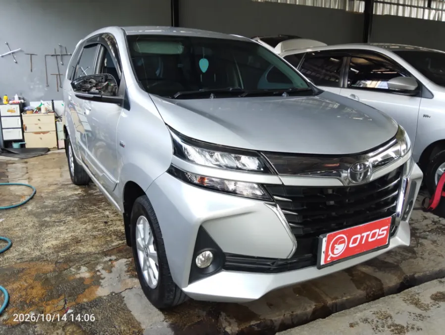 Foto Mobil Bekas Kanan Depan Toyota Avanza 1.3 G tahun 2021