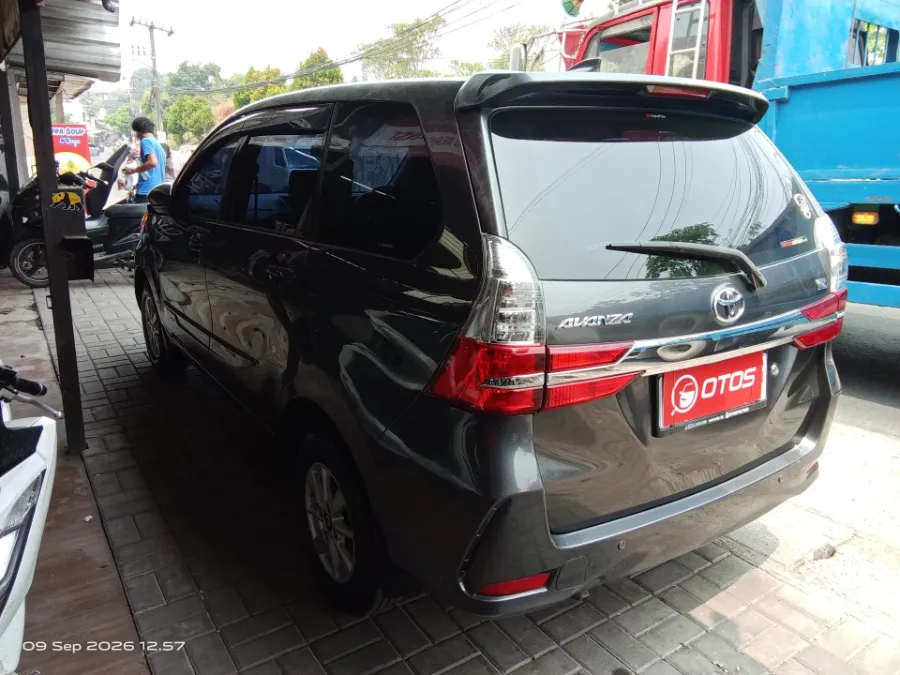 Foto Mobil Bekas Kiri Belakang Toyota Avanza 1.3 G tahun 2021