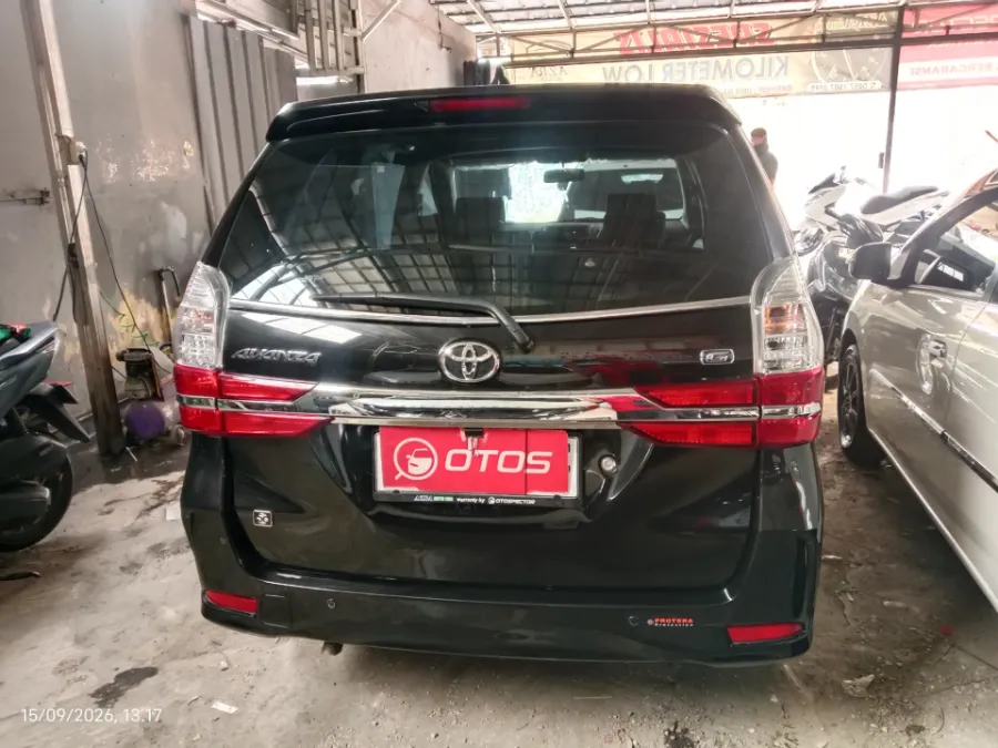 Foto Mobil Bekas Tampak Belakang Toyota Avanza 1.3 G tahun 2021