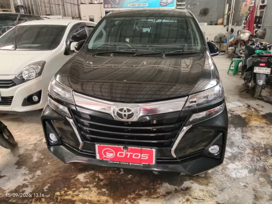 Foto Mobil Bekas Tampak Depan Toyota Avanza 1.3 G tahun 2021