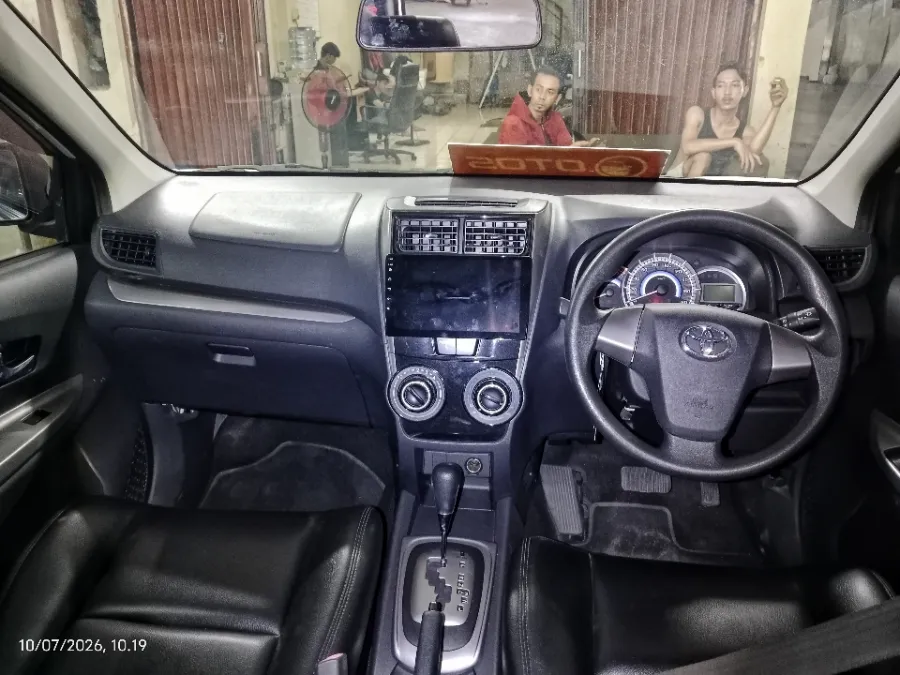 Foto Mobil Bekas Dashboard Toyota Avanza 1.3 Veloz tahun 2016